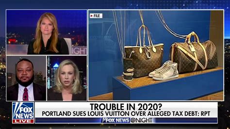 housewife banned from louis vuitton|Three black friends sue Louis Vuitton after being banned from store.